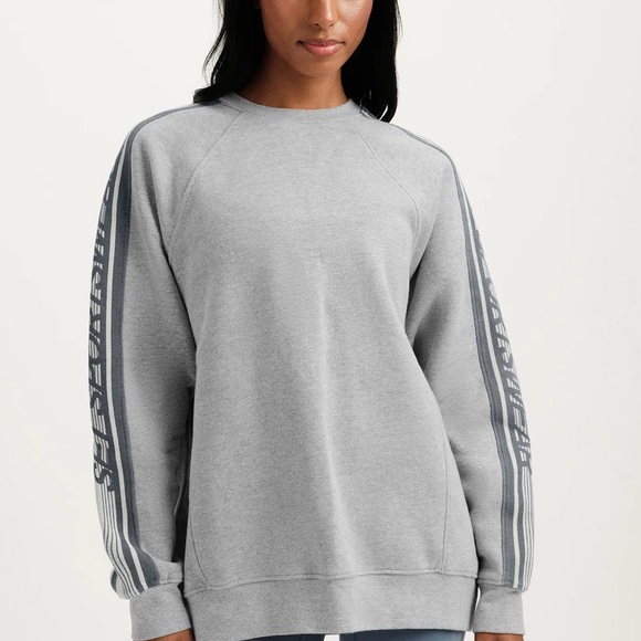 SET Active Tops - Set Active Midweight Sweats Staple Paneled Crewneck